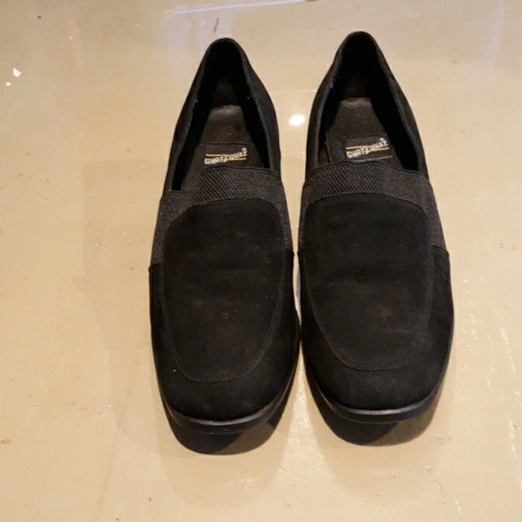 Women's 8 1/2 m suede small heel shoe - Picture 4 of 8